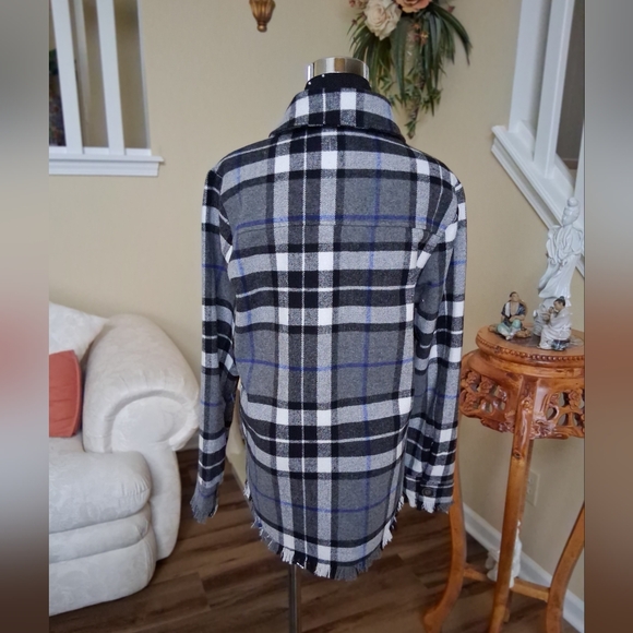 Mystree Black, White and Blue Plaid Shirt Jacket Size Small - Picture 2 of 13